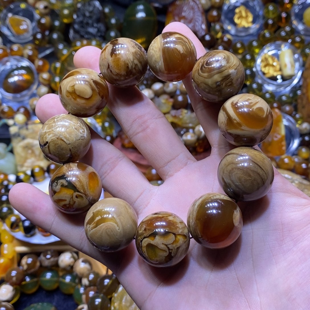 琥珀未镶嵌珠宝奇石