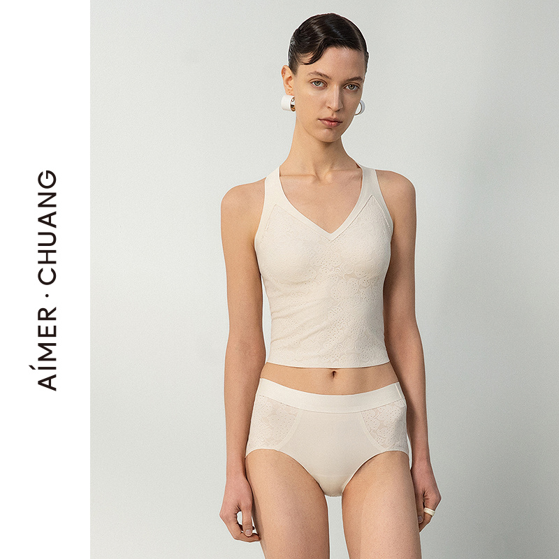 AIMER CHUANG屏望4V领软绵托乳贴背心CA721751
