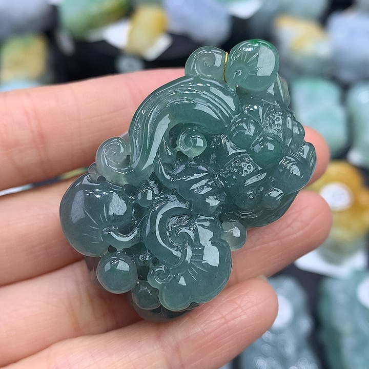 翡翠未镶嵌颈饰天然缅甸A货翡翠貔貅吊坠