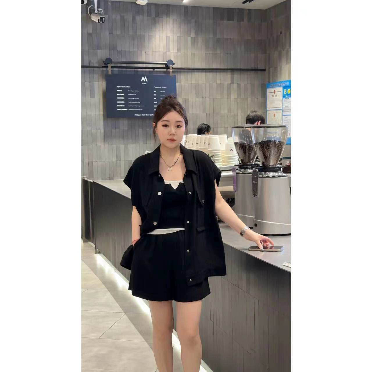 琪琪怪怪大码女装【随性调调】气质洋气休闲马甲上衣+短裤T34079QD