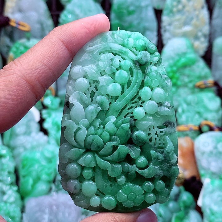 翡翠吊坠(不含链)未镶嵌