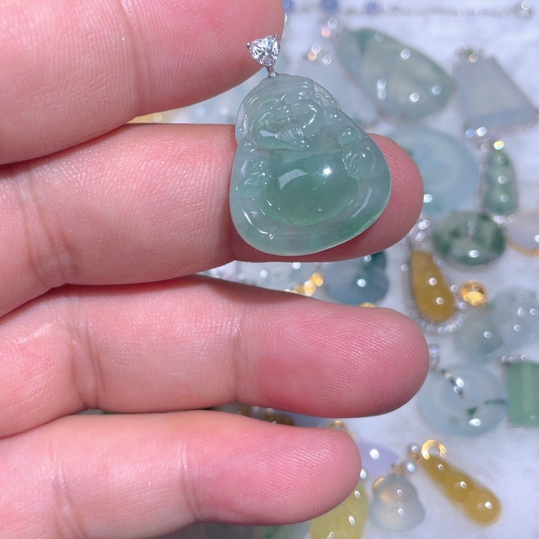 翡翠18K金镶嵌颈饰