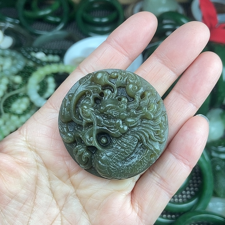 和田玉（糖玉）未镶嵌颈饰