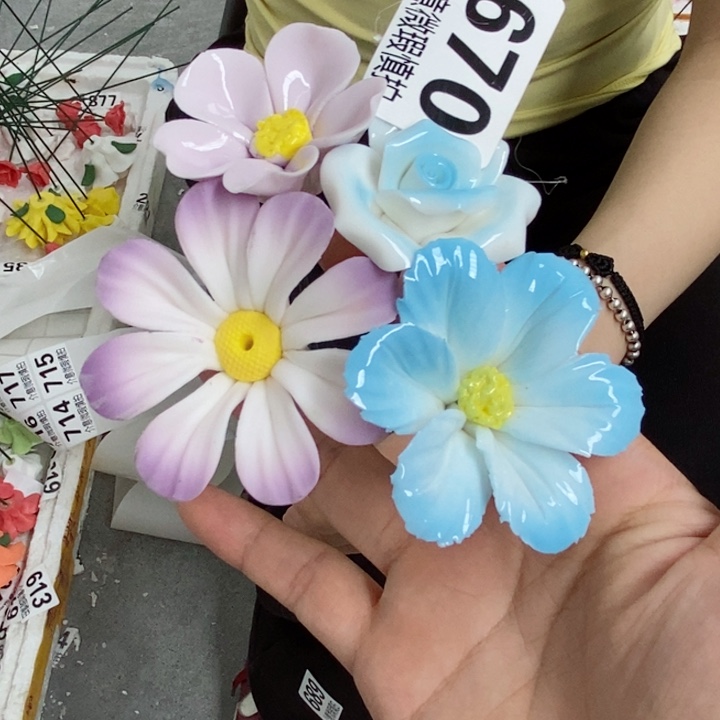 摆件陶瓷材料加工