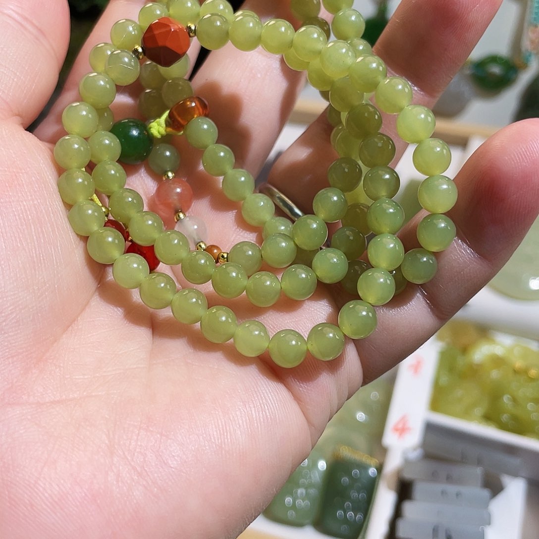 和田玉颈饰未镶嵌范****爱