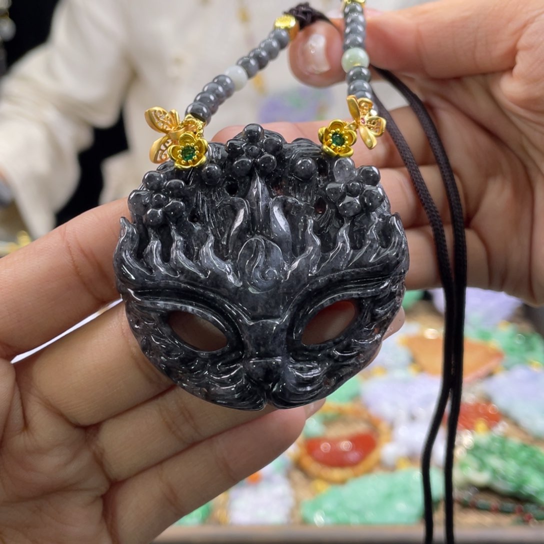 翡翠颈饰未镶嵌代编织