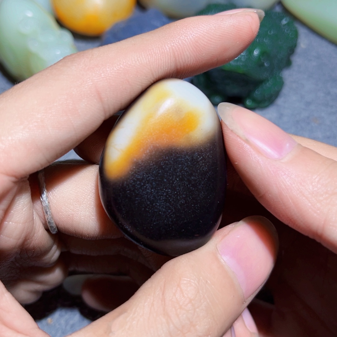 和田玉未镶嵌珠宝奇石