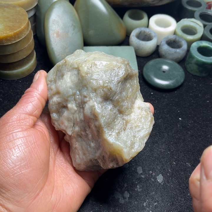 和田玉（糖玉）未镶嵌珠宝半成品