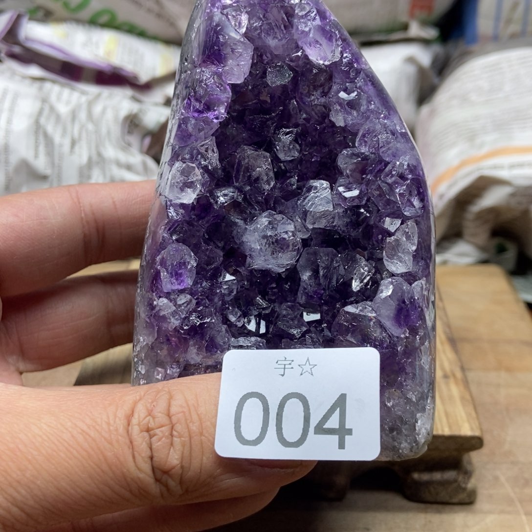 紫晶天然水晶摆件未镶嵌
