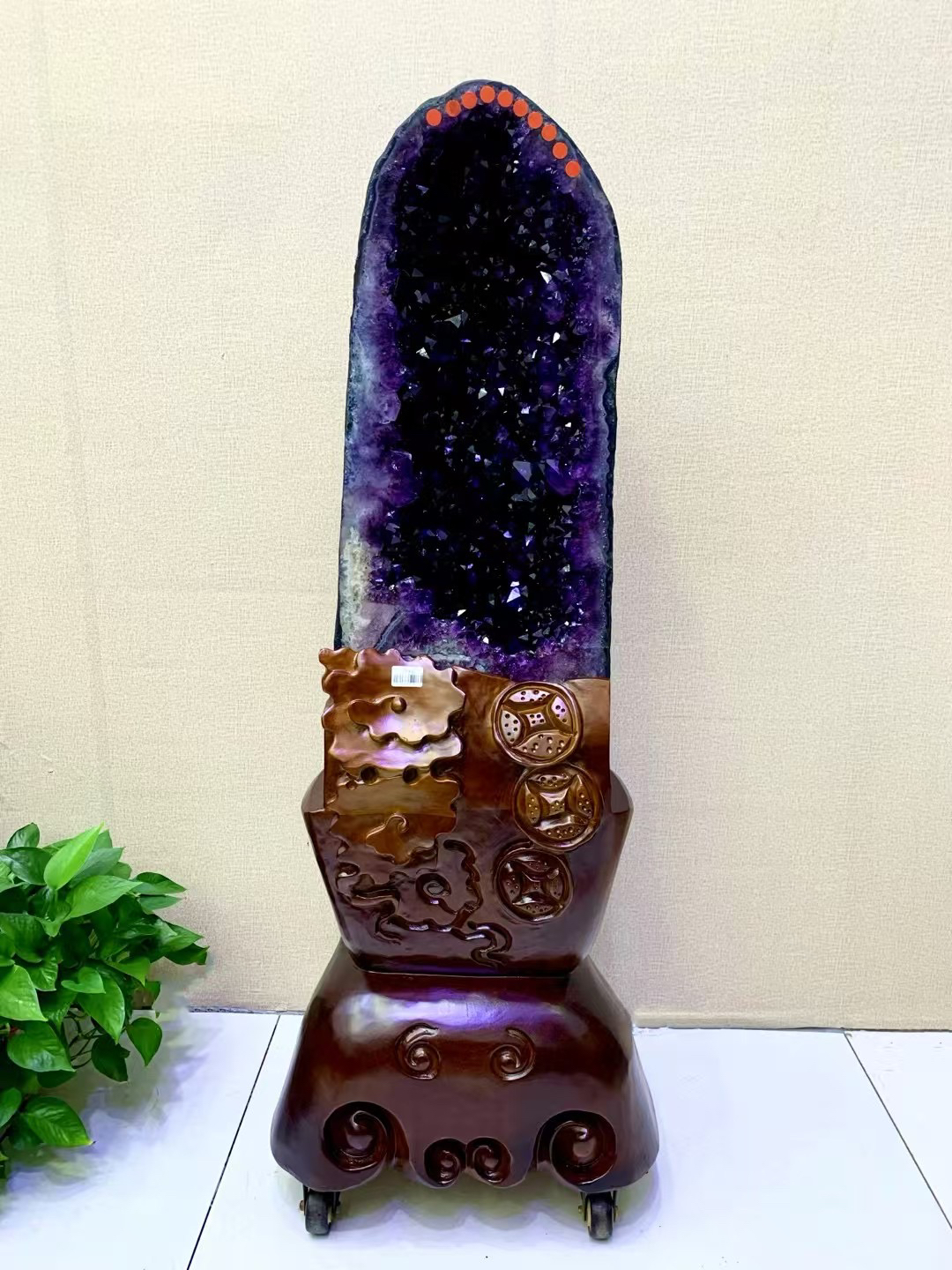 高级别紫晶洞帝王紫洞型周正大颗粒玛瑙边