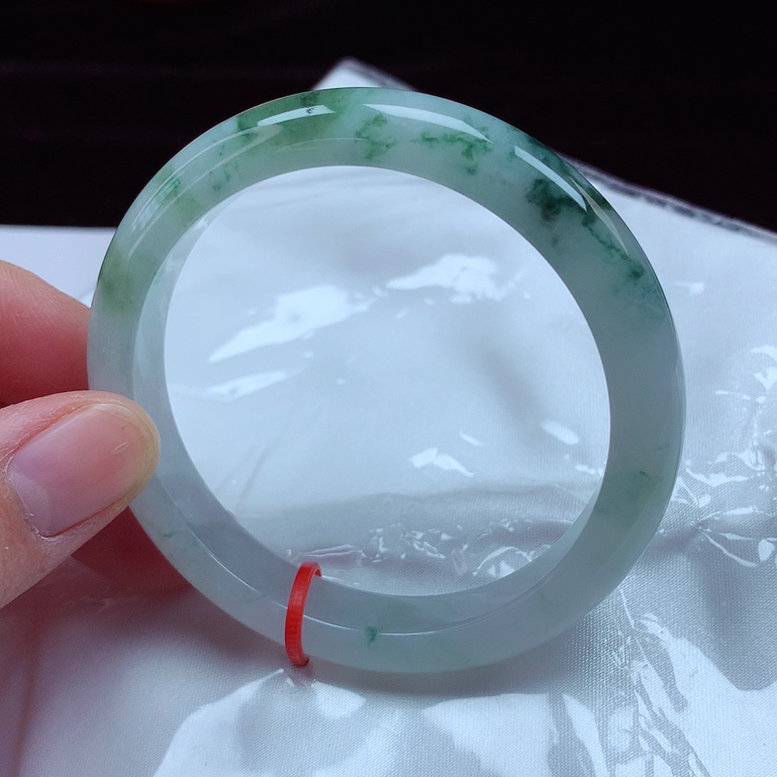 翡翠手镯未镶嵌54-55圈