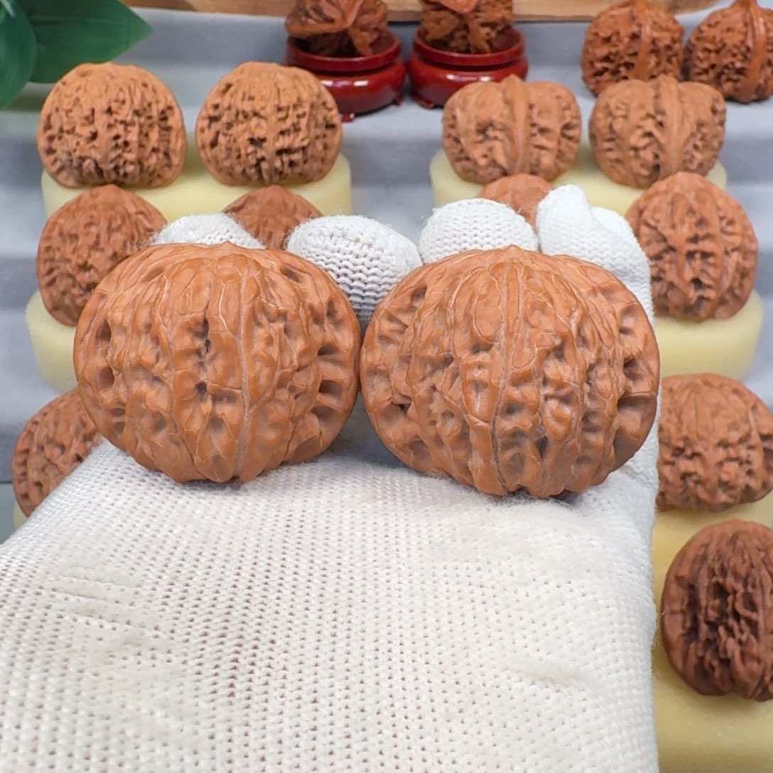 把件文玩核桃— 全品山地红皮磨盘