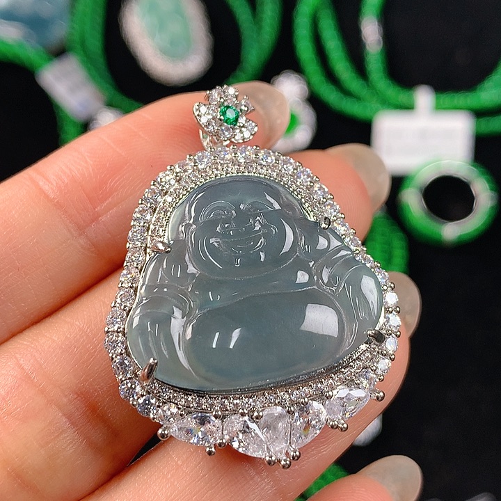 翡翠颈饰未镶嵌翡翠