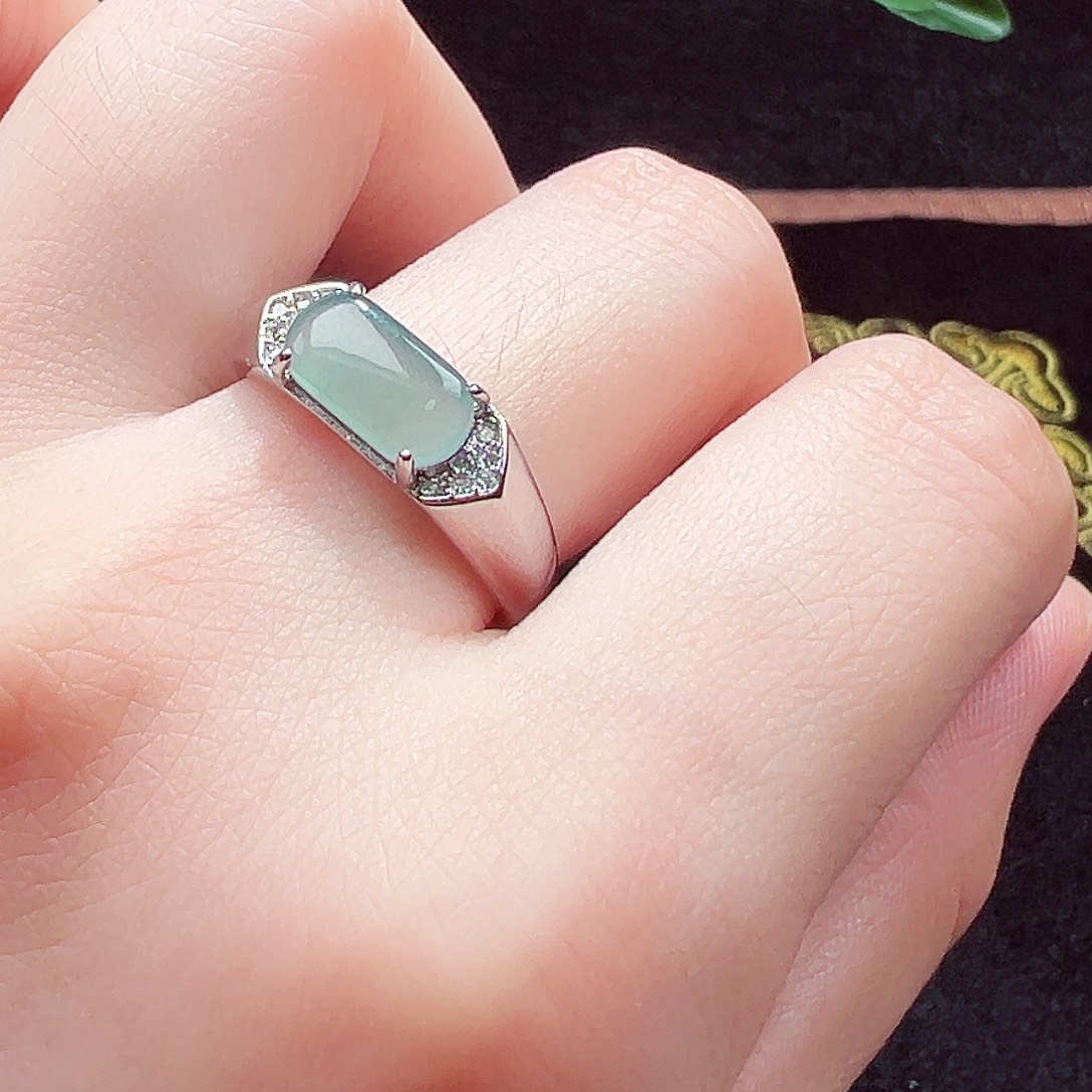 翡翠戒指未镶嵌翡翠