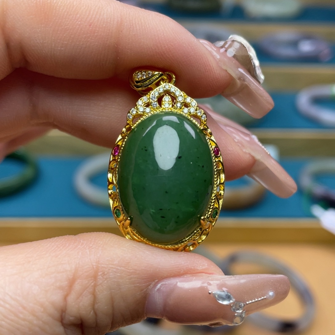 和田玉吊坠未镶嵌