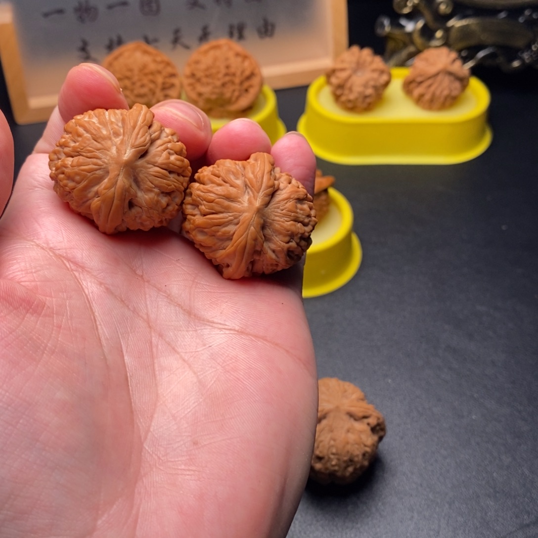 文玩核桃吊坠莲花全品35尺