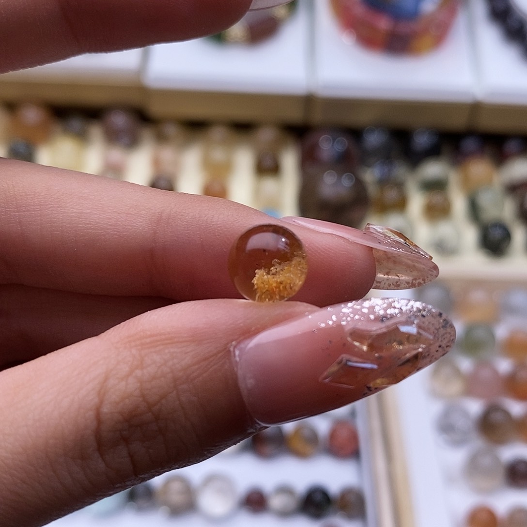 水晶颈饰未镶嵌，