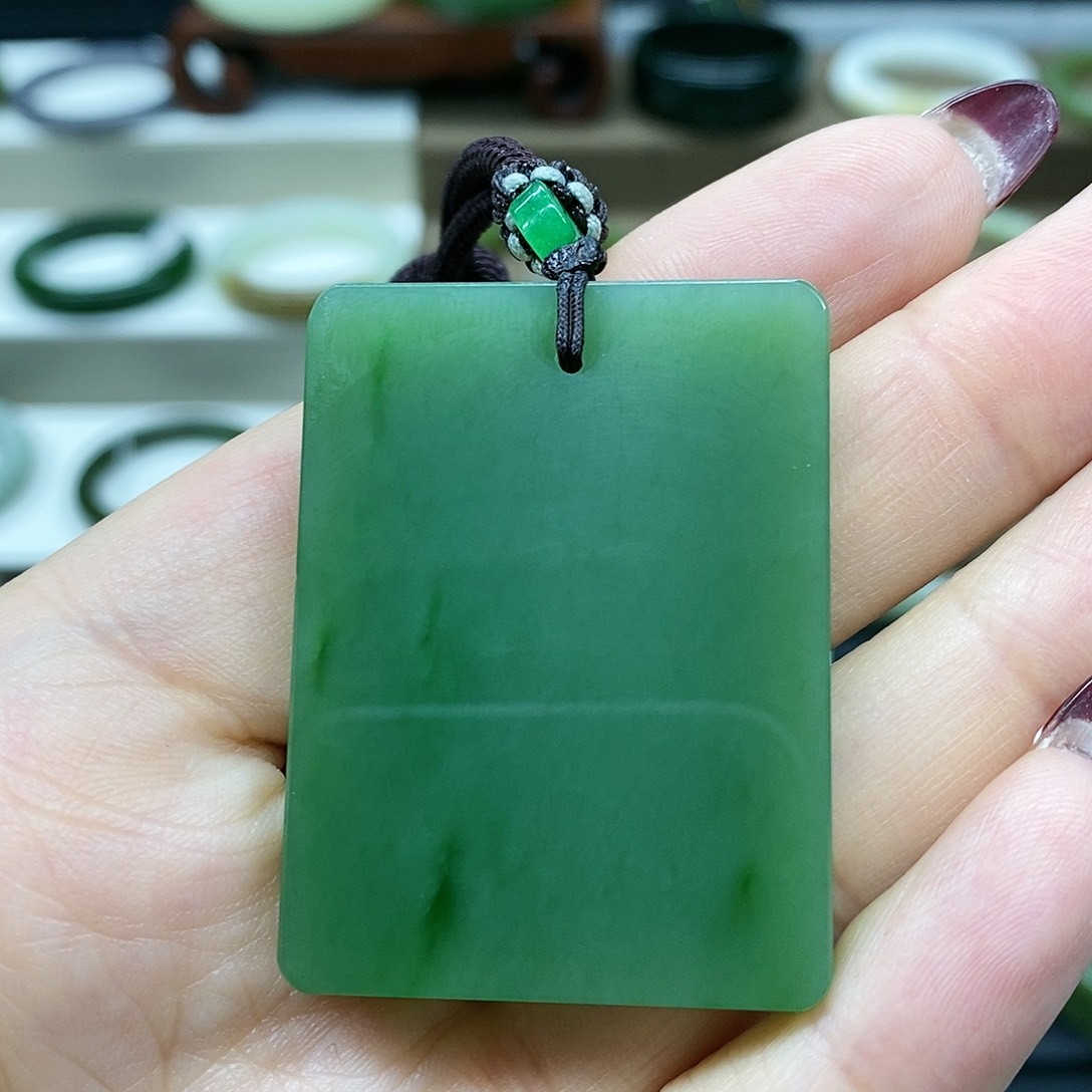 【闪购商品】和田玉（碧玉）颈饰未镶嵌，**。