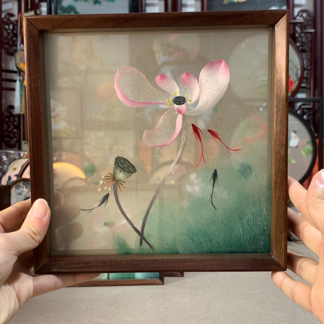 木精品苏绣实木摆件