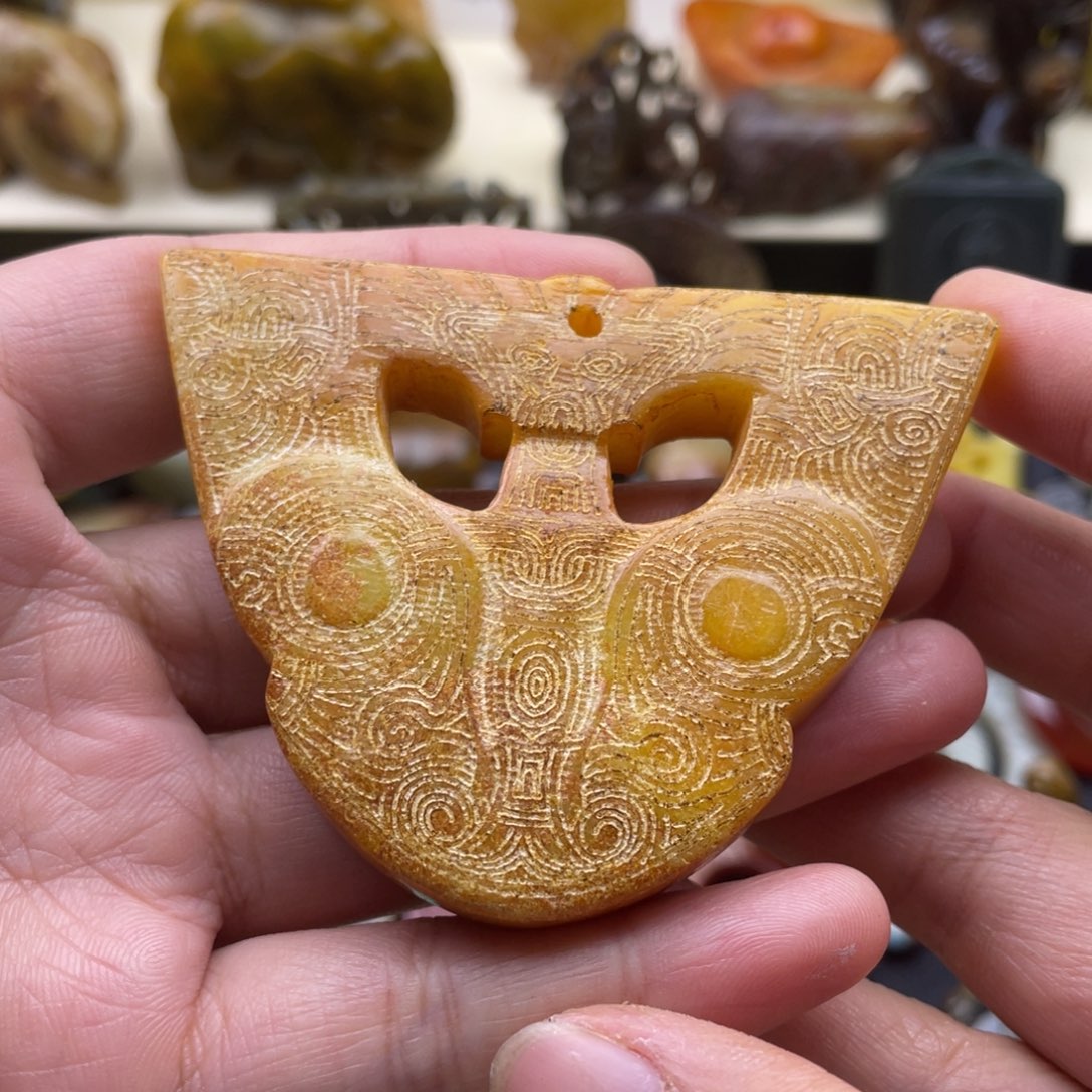 未镶嵌蛇纹石玉颈饰3