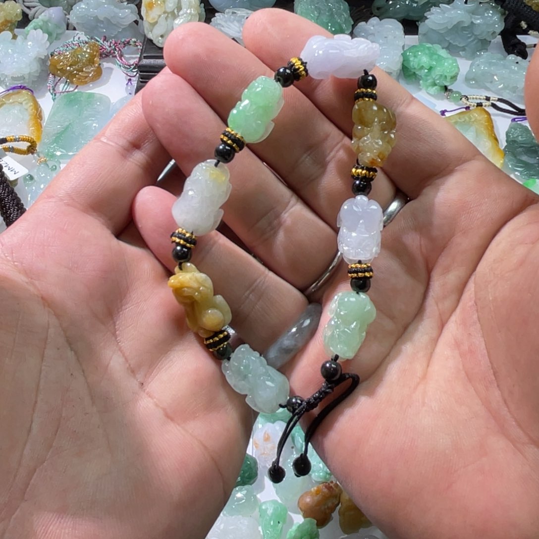 翡翠颈饰未镶嵌天然