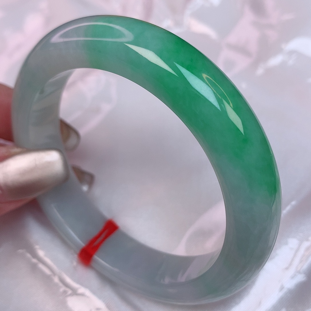 翡翠手镯未镶嵌54+ 翡翠手镯