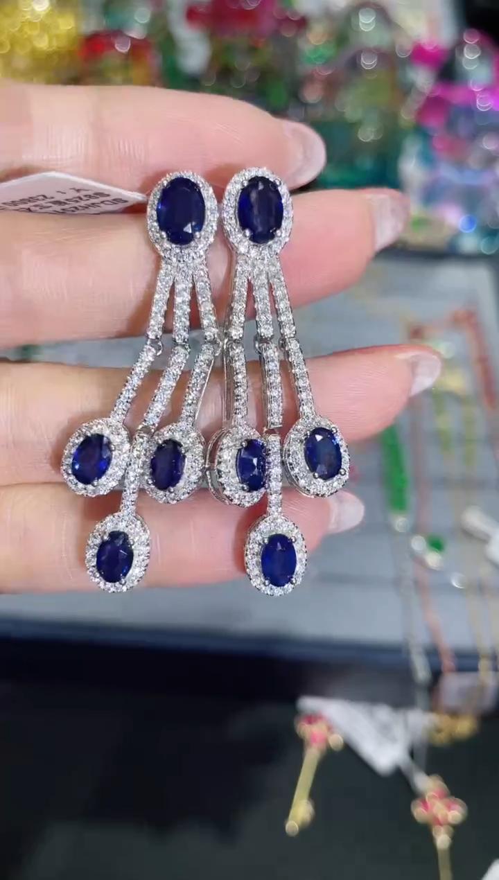 S925银镶嵌天然蓝宝石耳饰