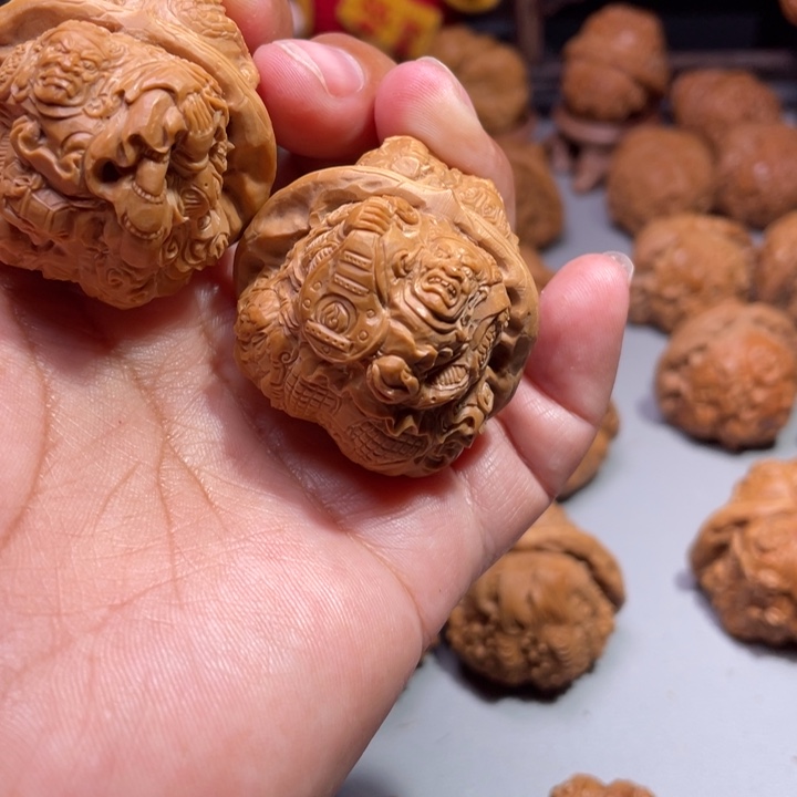 津*蛤蟆头雕刻的四大天王