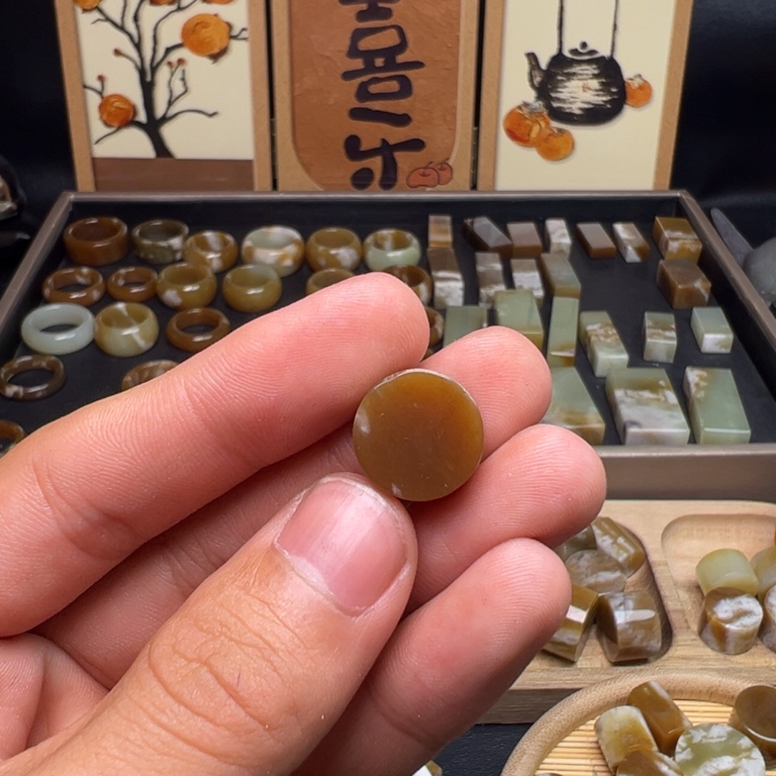 小***能和田玉（糖玉）未镶嵌珠宝奇石14不退换