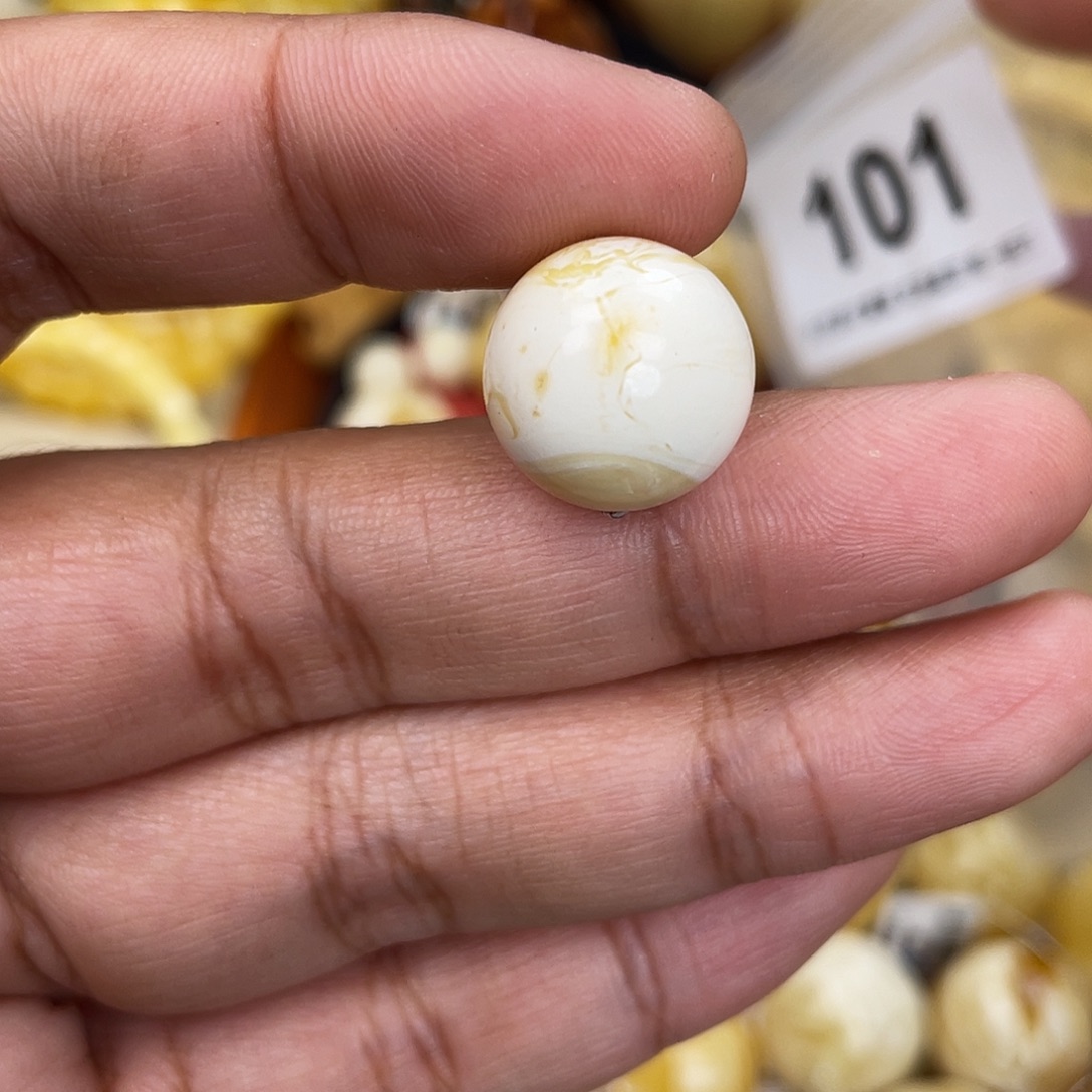 蜜蜡未镶嵌珠宝奇石粉15.5