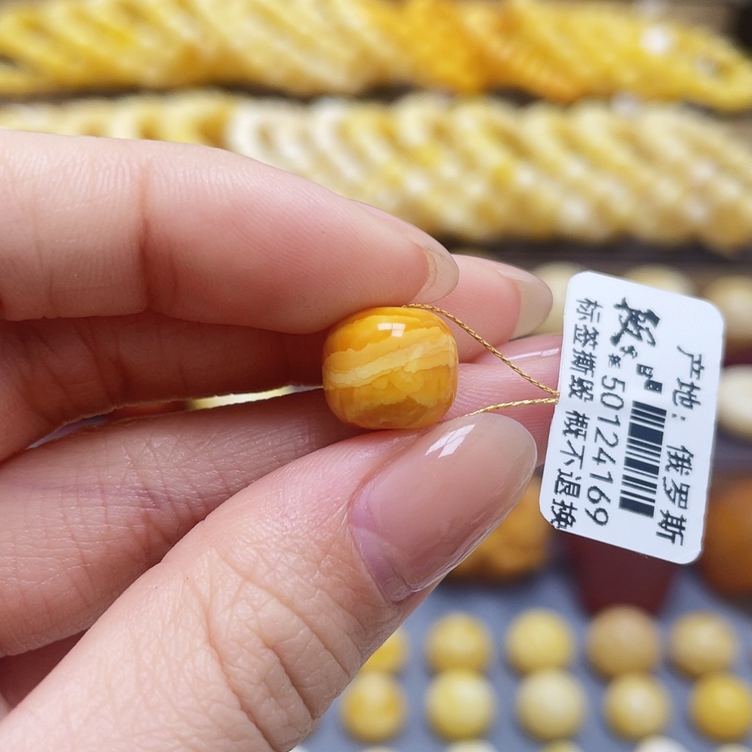 琥珀裸石未镶嵌氧化款老型11.5*10mm微瑕