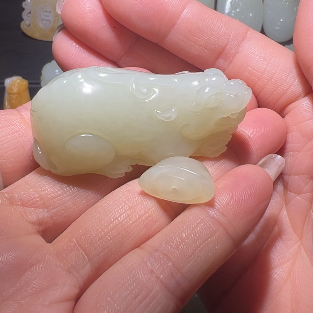 颈饰未镶嵌和田玉君