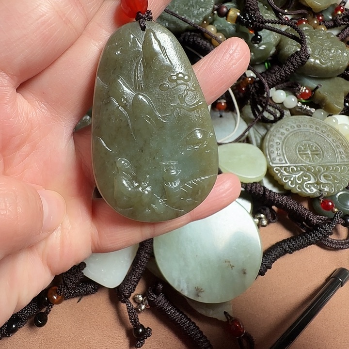 和田玉颈饰未镶嵌