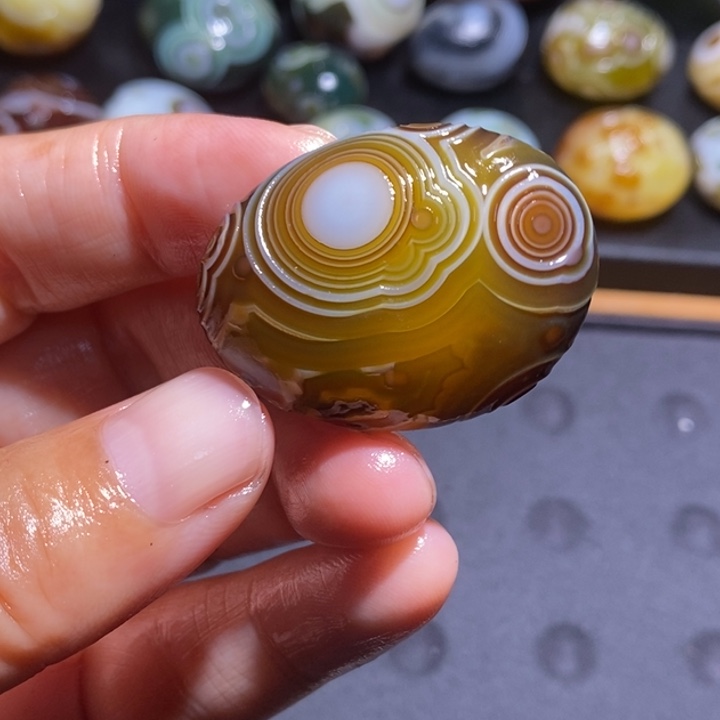 未镶嵌玛瑙/玉髓珠宝半成品135