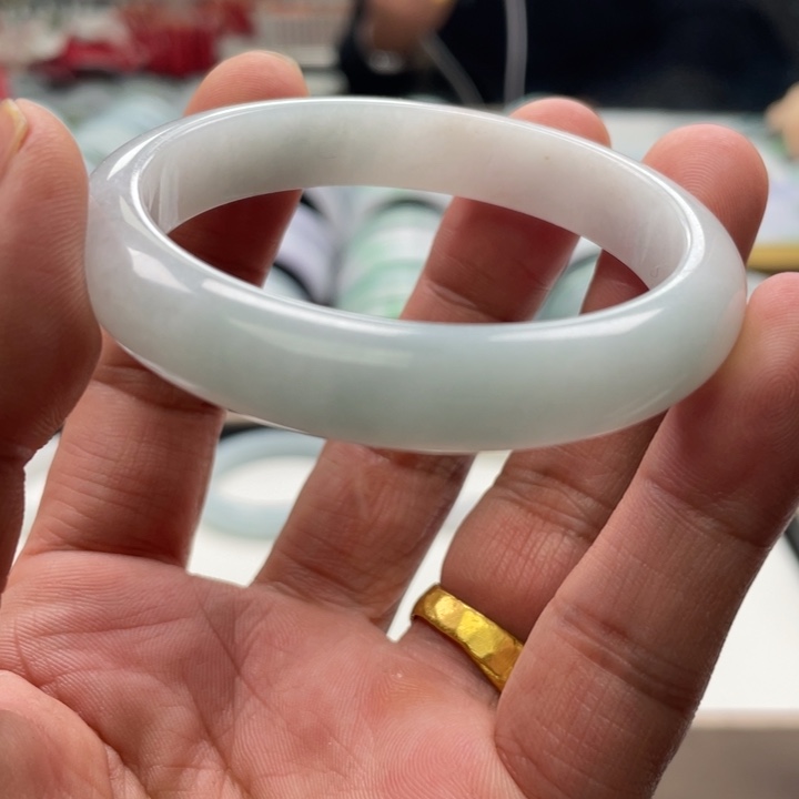 翡翠未镶嵌手镯纯天然缅甸翡翠手镯