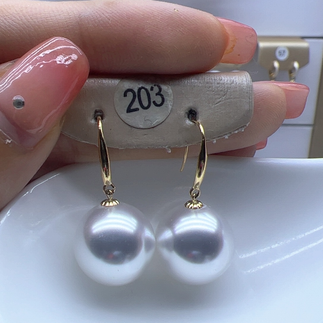 18K金镶嵌淡水珍珠耳饰