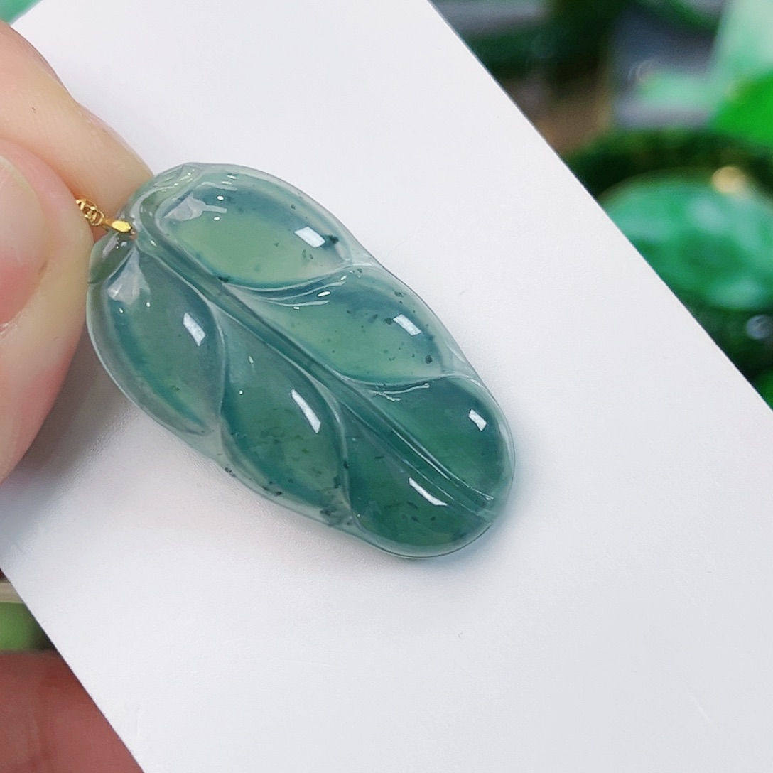 翡翠颈饰未镶嵌吊坠