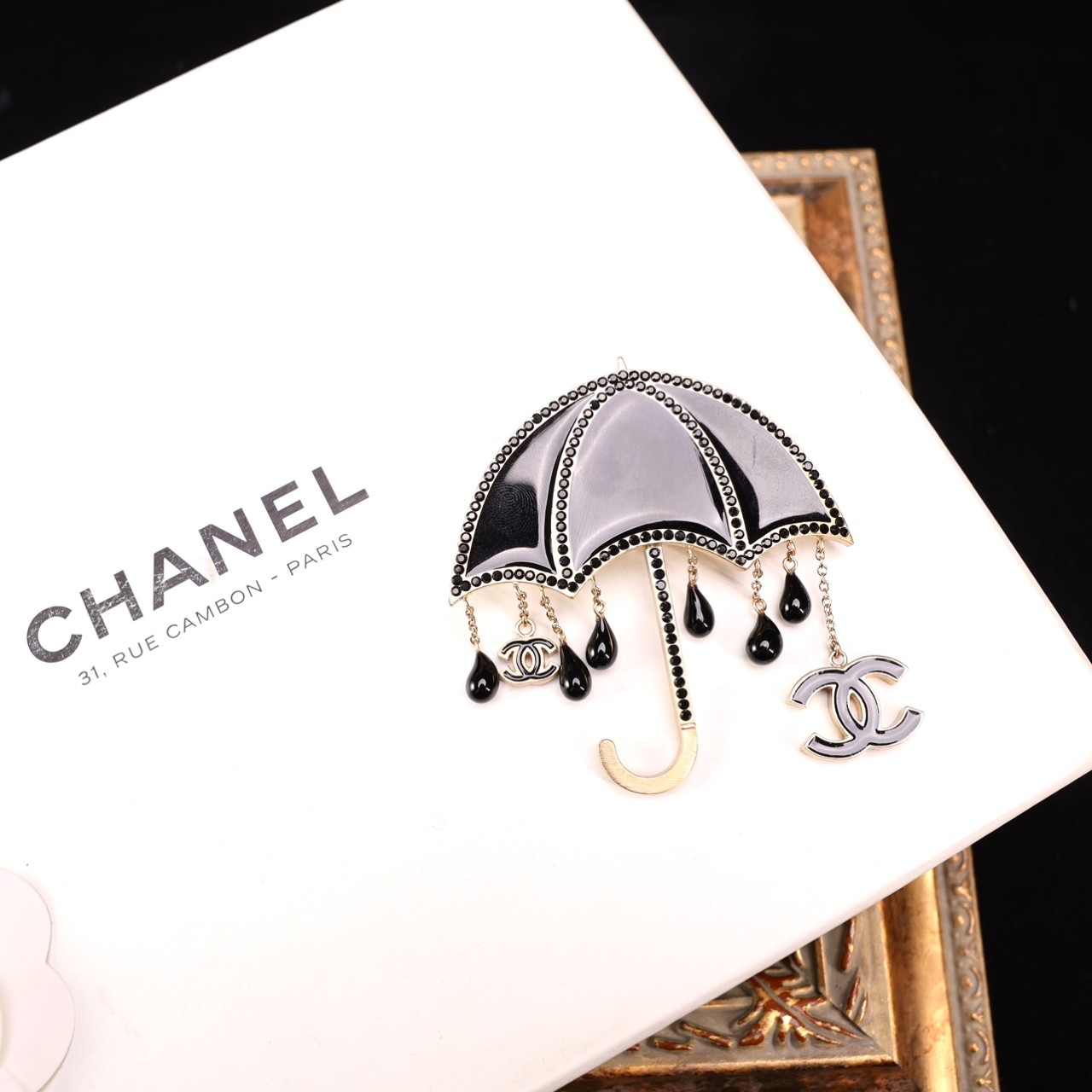 95新 Chanel/香奈儿 柚礼中古/香奈儿珐琅黑雨伞胸针lz512132