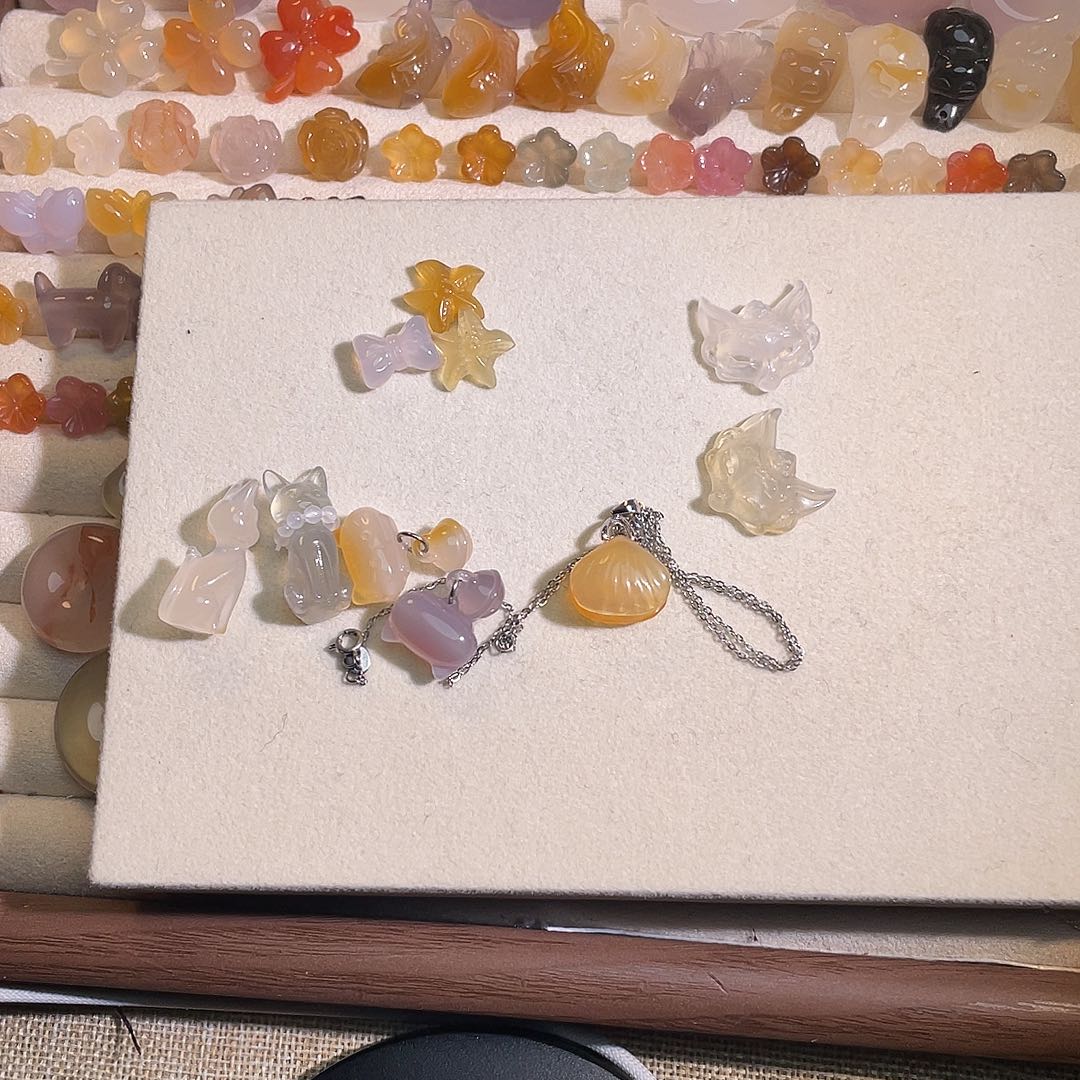 鹿***兮玛瑙/玉髓合金颈饰