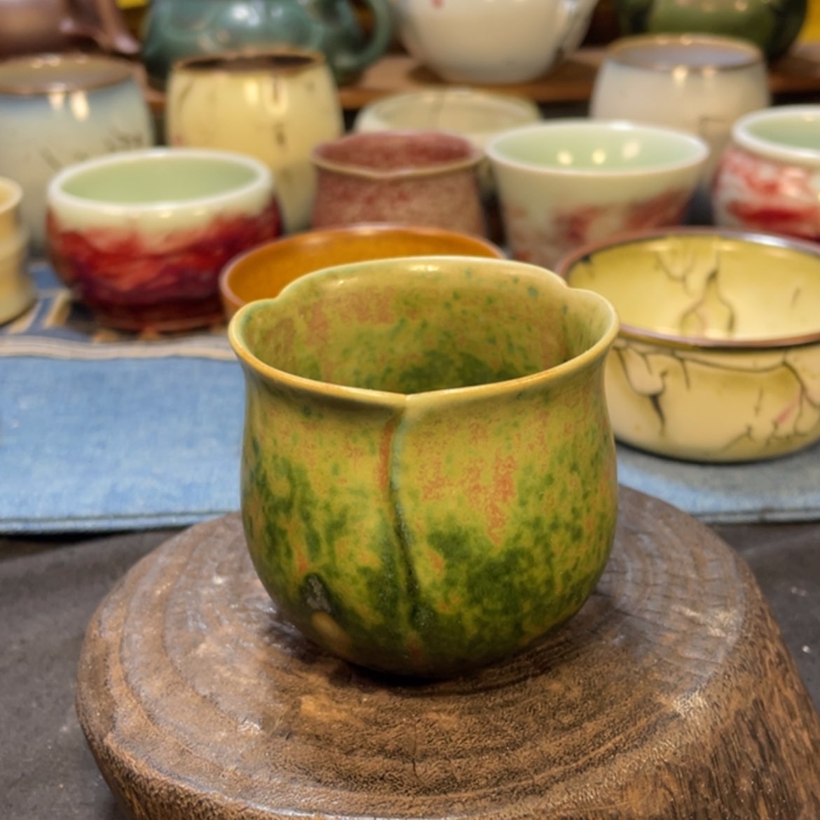 【闪购商品】摆件炉钧玉兰杯。