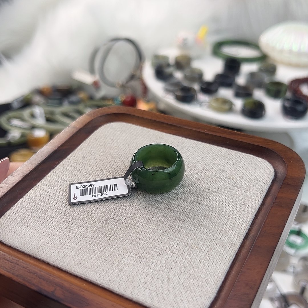 和田玉未镶嵌戒指N131湖水绿轮胎直径15.9不退换