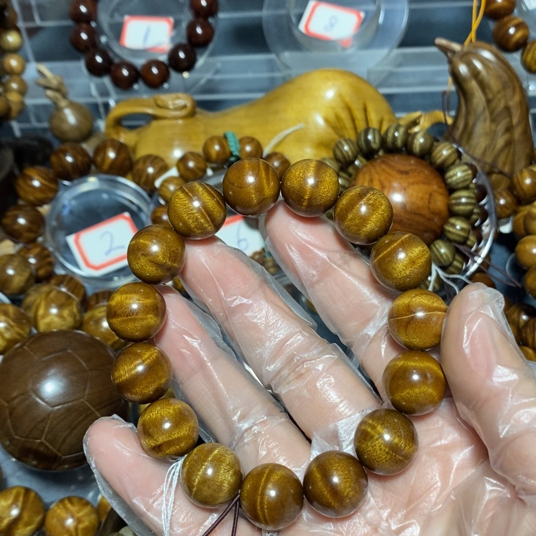 金丝楠木雕工艺品15