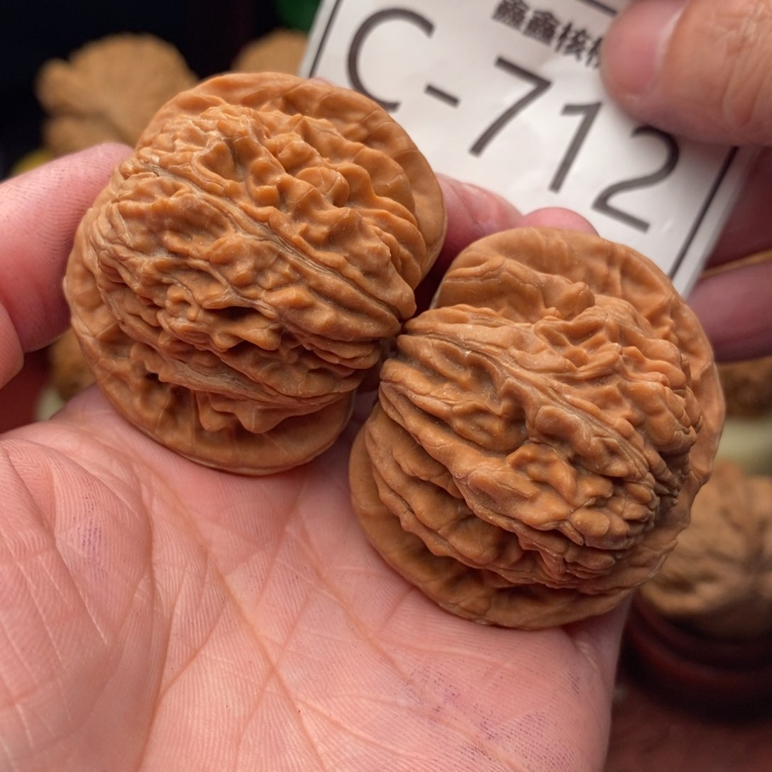 文玩核桃把件汉高楼43