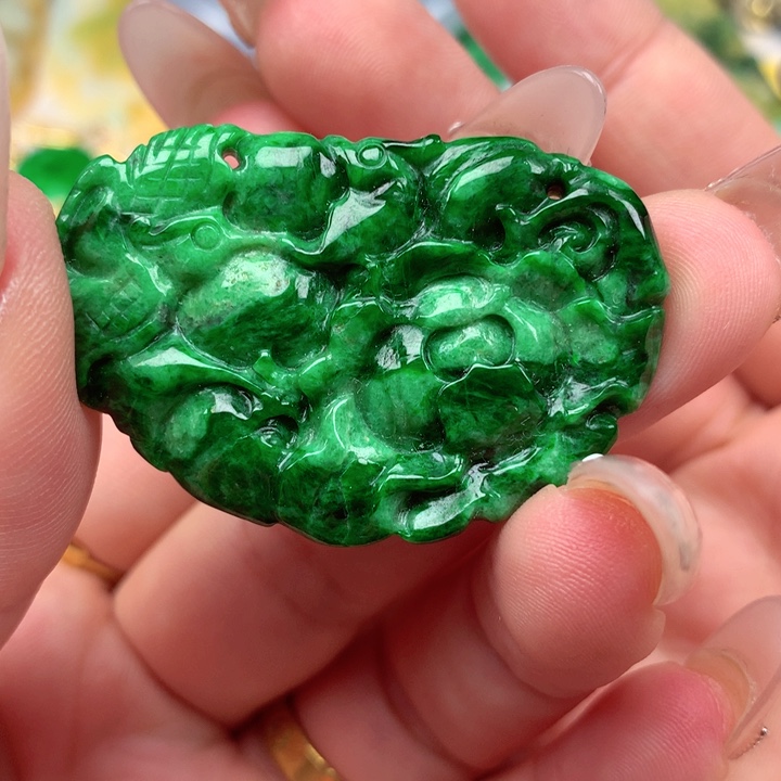 翡翠未镶嵌颈饰翡翠