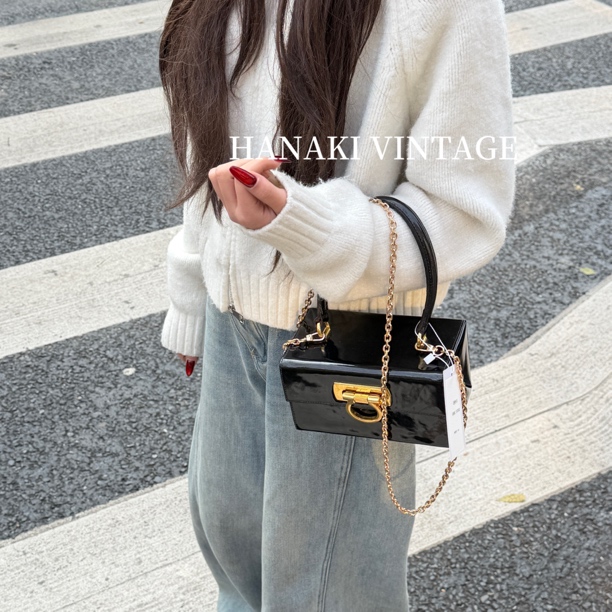 95新 FERRAGAMO/菲拉格慕 花绮中古/菲拉格黑色漆皮博物馆盒子包