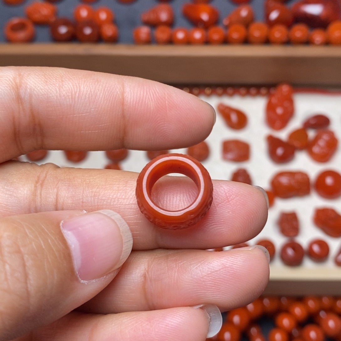 南红玛瑙配饰未镶嵌跑环内径卡9.2
