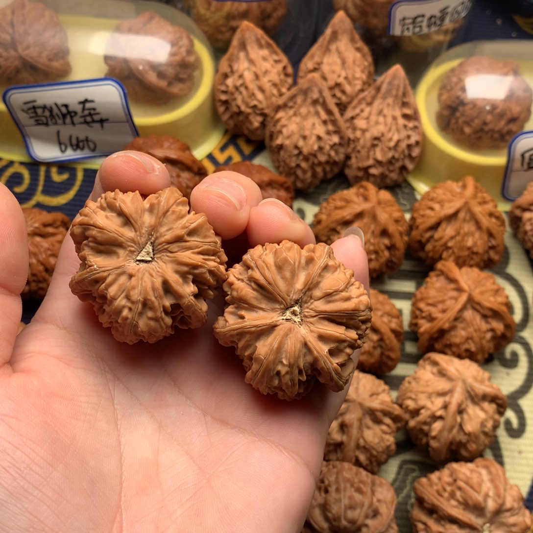 文玩核桃吊坠孟*文山38