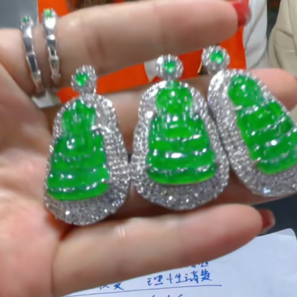 天然A货翡翠假一罚四（多样性发货拍一件发件）