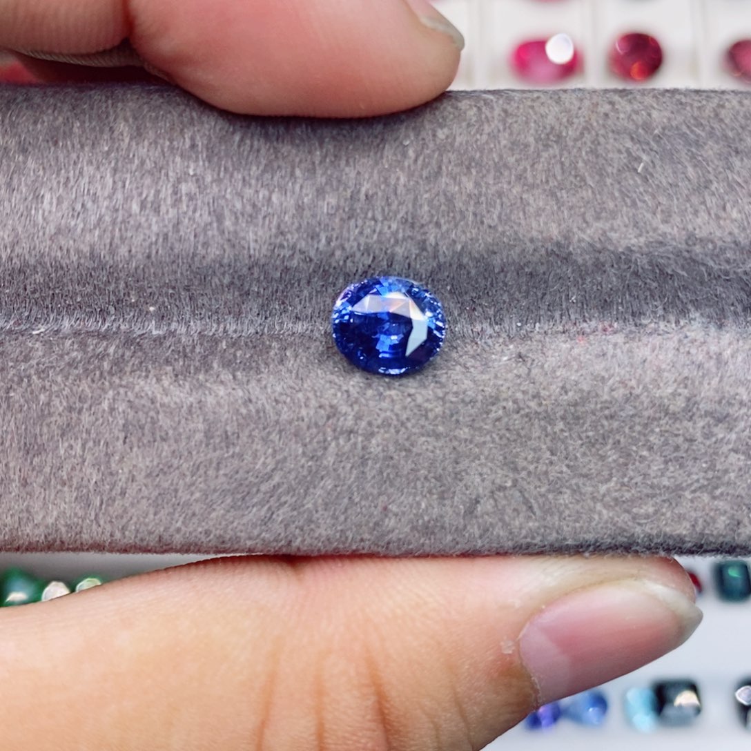 蓝宝石裸石未镶嵌蓝宝石2.04克拉