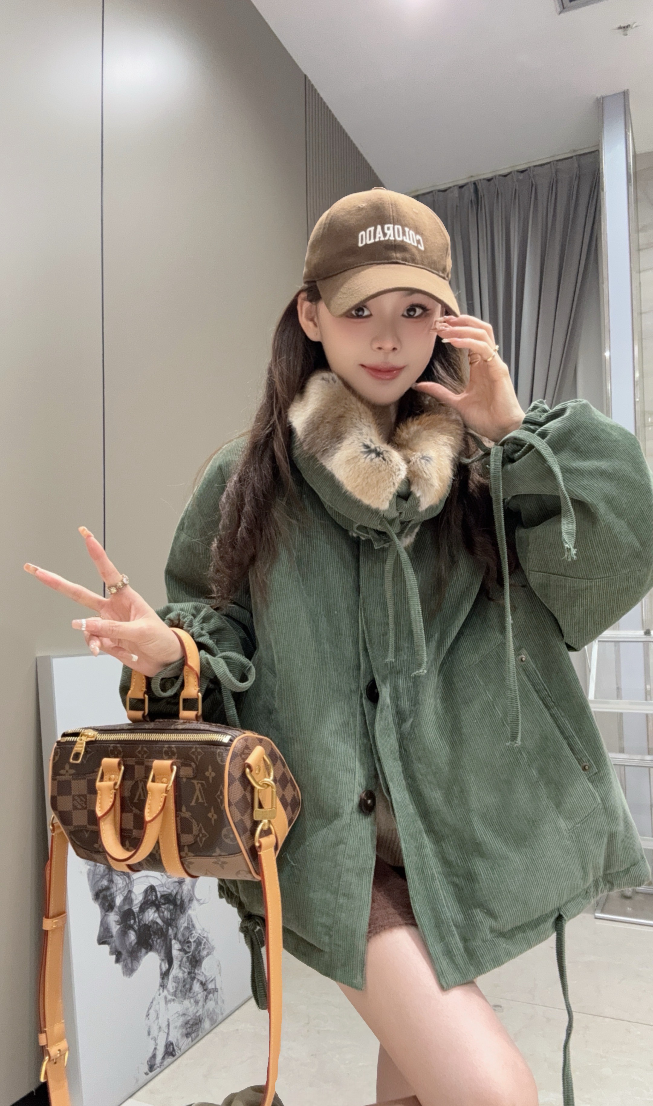 KL/蔻吕-B3332莎莎精选时尚（双面千金）青根貂鹅绒两面穿时尚外套